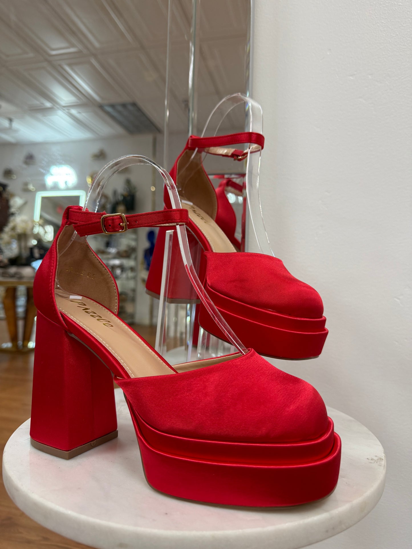 Scarlett Heel♥️