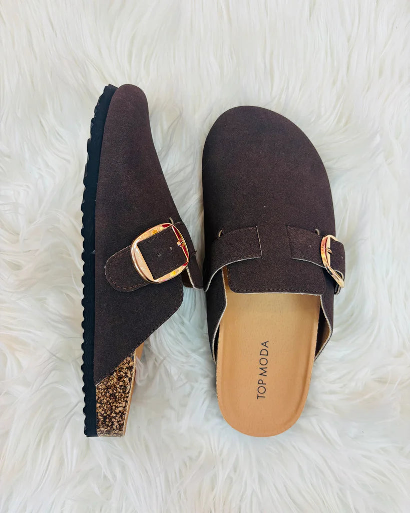 ANNIE CLOG(CHOCOLATE BROWN) TOP SELLER💎