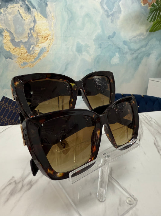 Yellow tortoise sunglasses