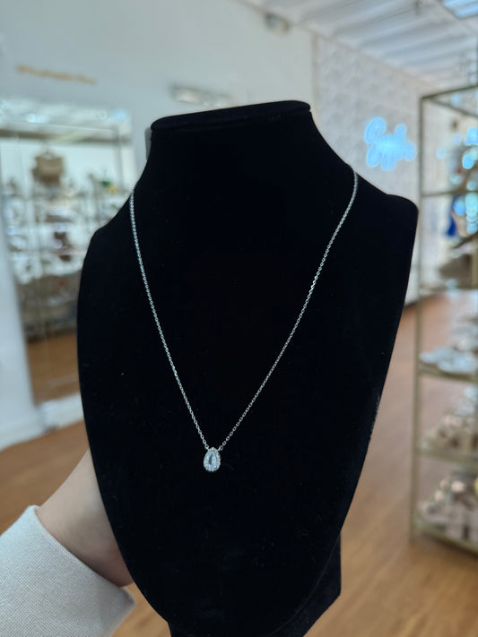 Silver oval diamond necklace