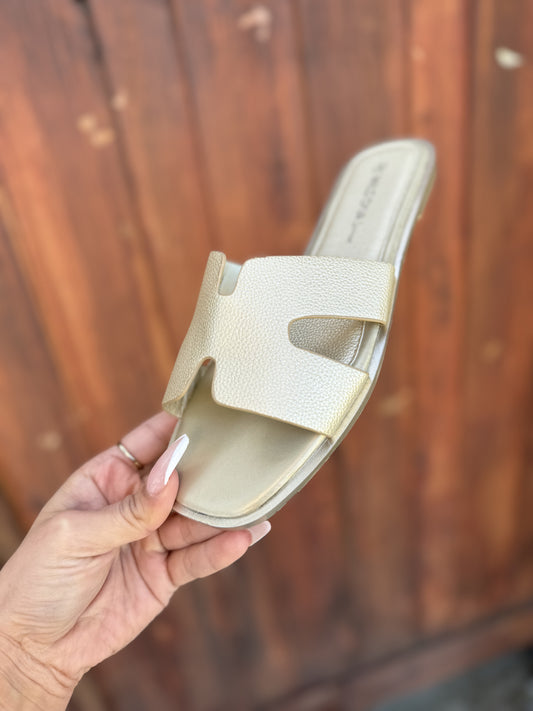 Hannah Sandal