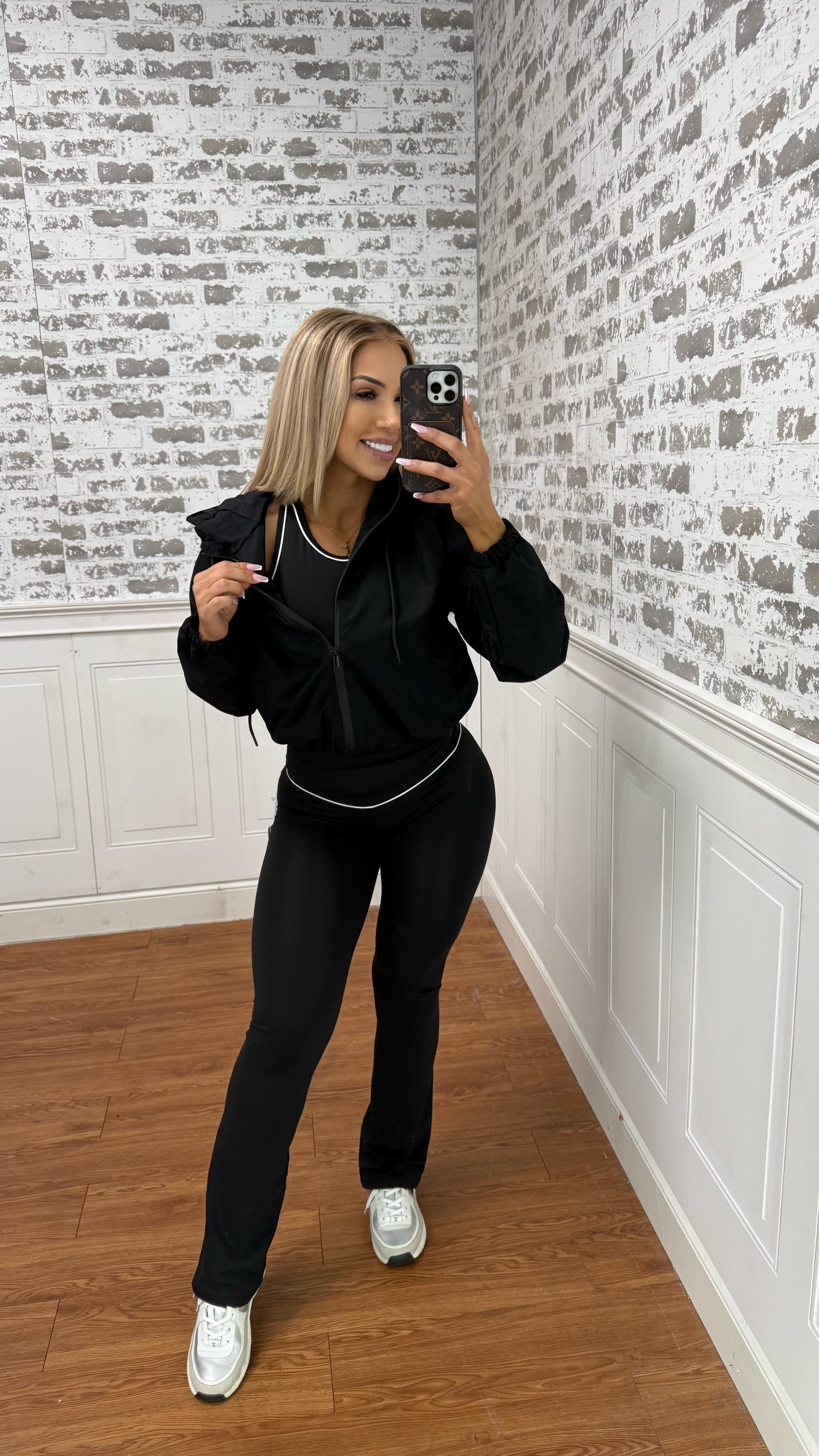 Black Windbreaker Jacket✨