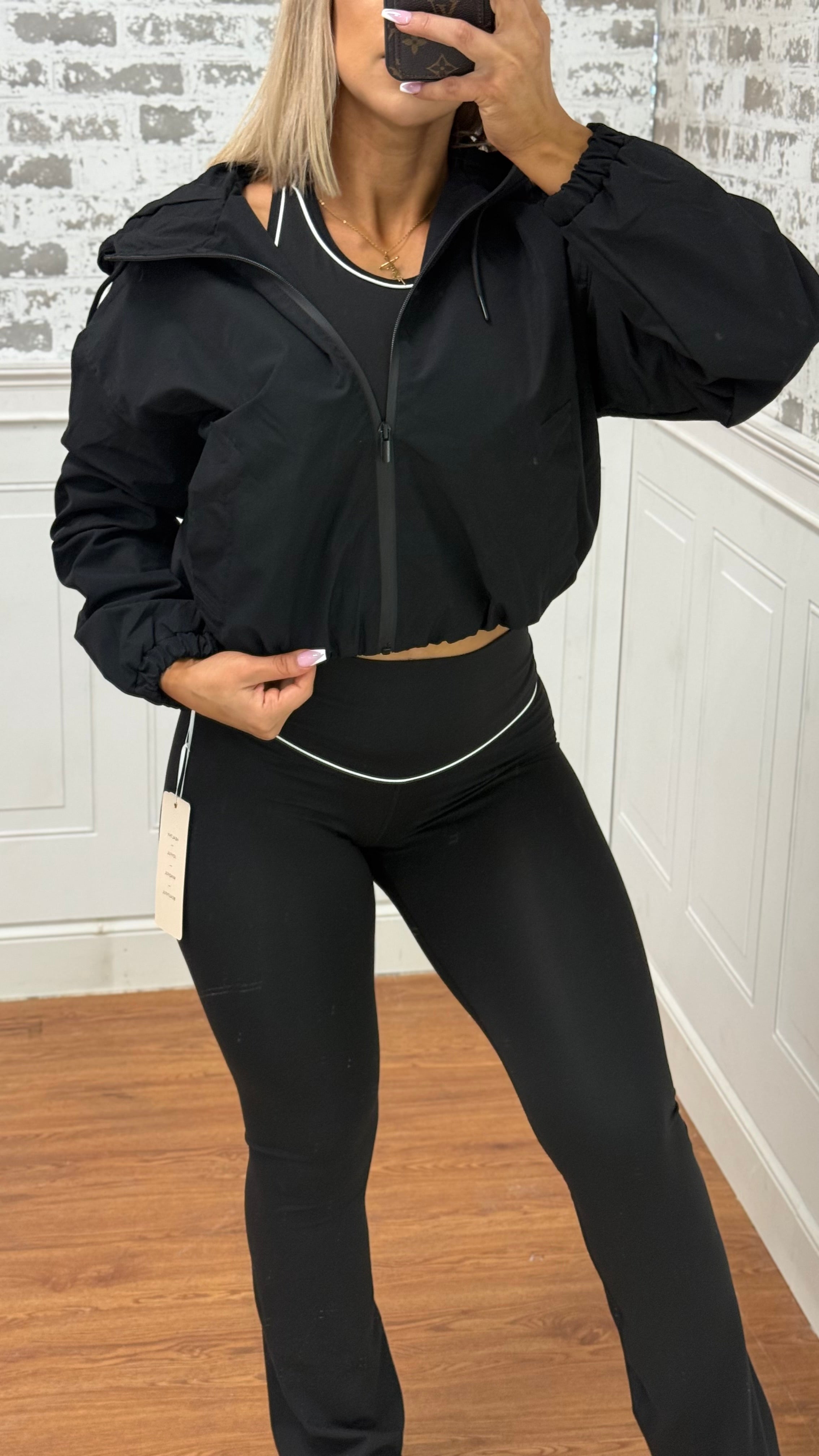 Black Legging w/White lining✨